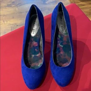 Madden Girl Blue Suede Pumps - EUC